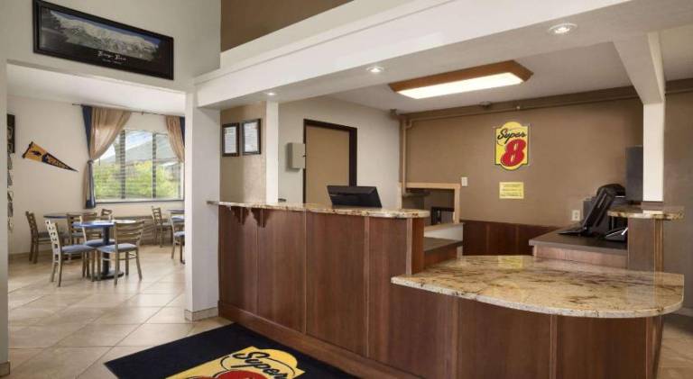 Super 8 By Wyndham Bozeman — photo 2