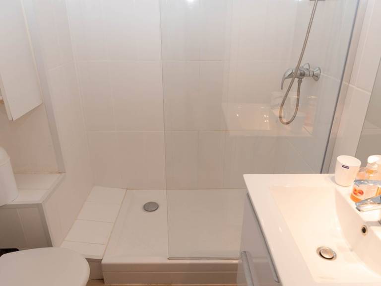 Studio with 1 room for 4 persons — photo 4
