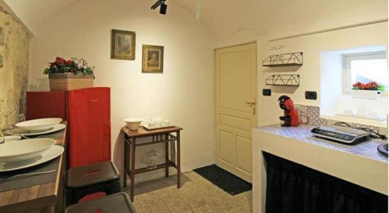 Vacation home with jacuzzi — photo 4