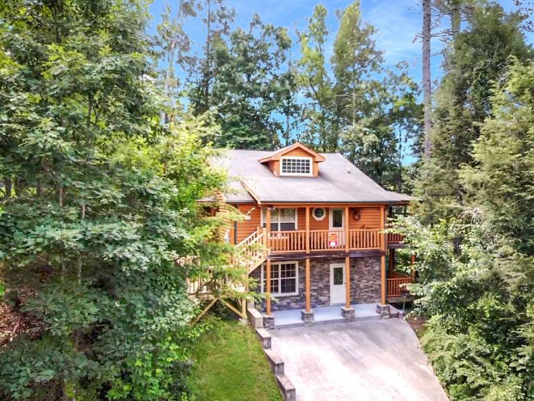 Chalet Pigeon Forge