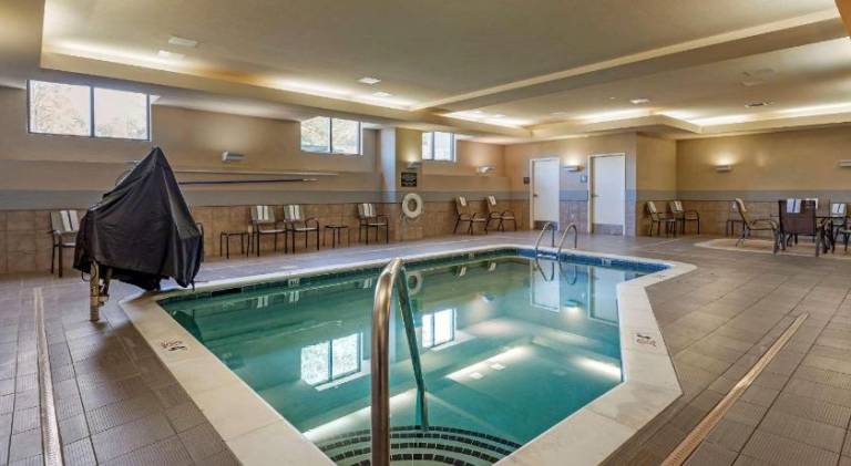 Comfort Suites Huntersville near Lake Norman — photo 3