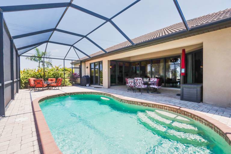Child-friendly vacation home with BBQ & private pool | Water view | Suitable for remote work | Pets are welcome — photo 2
