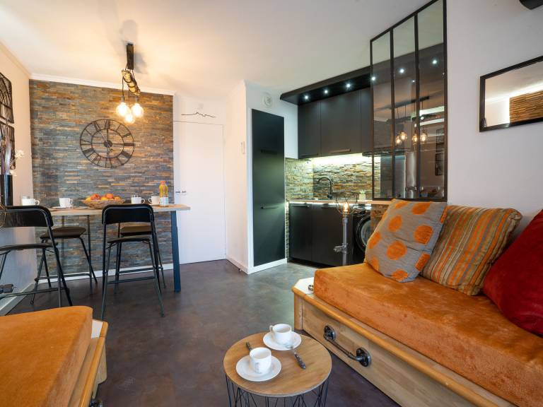 Family-oriented holiday apartment with yard, terrace & pool | Sea view | Pets are welcome — photo 3