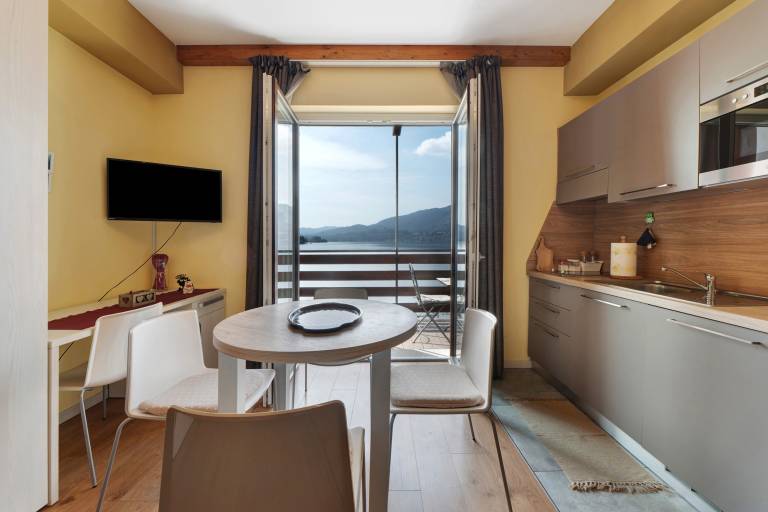 Holiday apartment with yard | Lake view | Perfect for remote work — photo 5