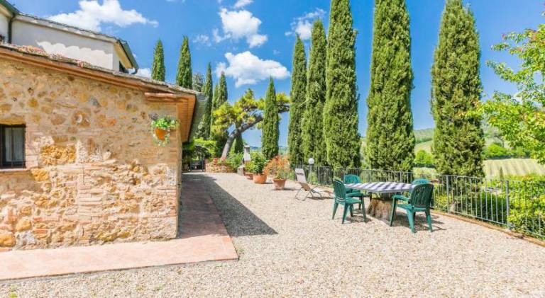 Vacation home with private pool, barbecue & terrace — photo 5