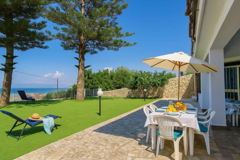 Holiday apartment with grill & yard — photo 4
