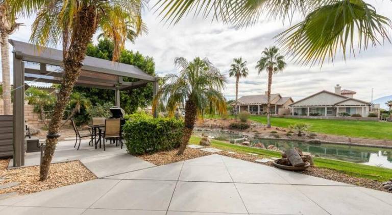 House with pool & jacuzzi in Indio, CA