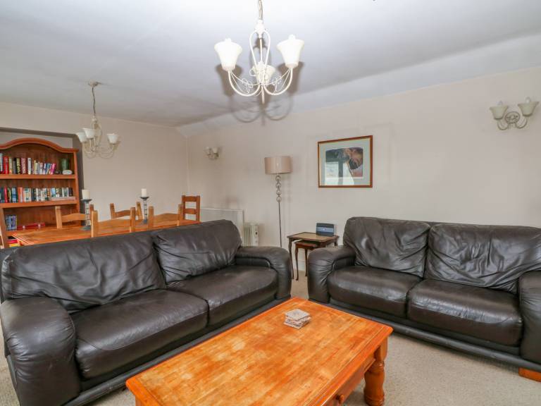 Family-friendly cottage with garden | Pets allowed — photo 4