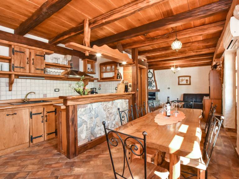Fully equipped vacation home with barbeque, garden & patio | Sea view | Pet-friendly — photo 3