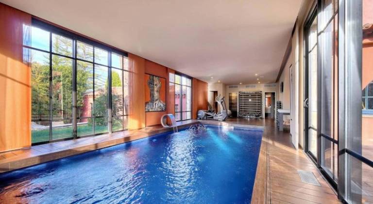 Ample vacation home with jacuzzi & pool | Dogs allowed — photo 3