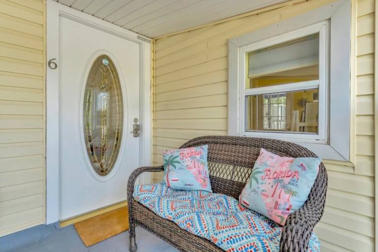 Apartment with yard | Sea view in Bradenton Beach, FL