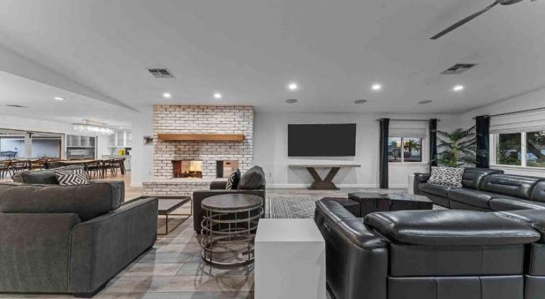 House with hot tub, pool & sauna — photo 4