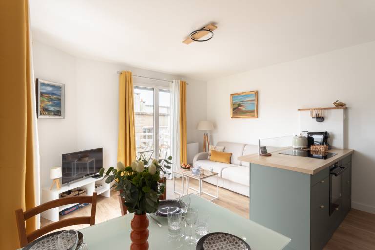 Apartment with 2 rooms for 4 persons in Dinan