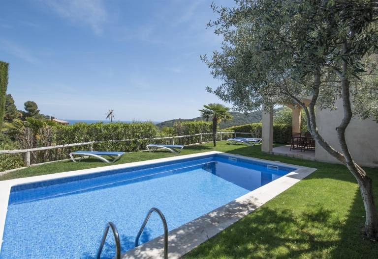 Fully equipped pleasant villa with grill, fast internet & private pool | Sea view | Dogs allowed in Begur
