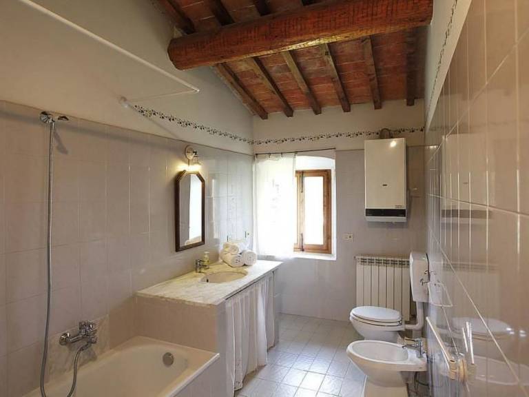 Apartment with barbecue, pool & garden — photo 5
