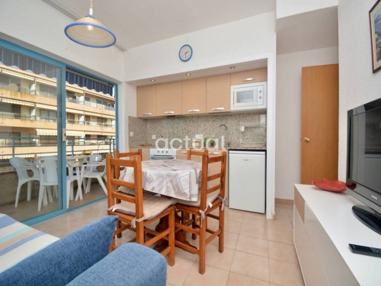Apartment with pool — photo 2