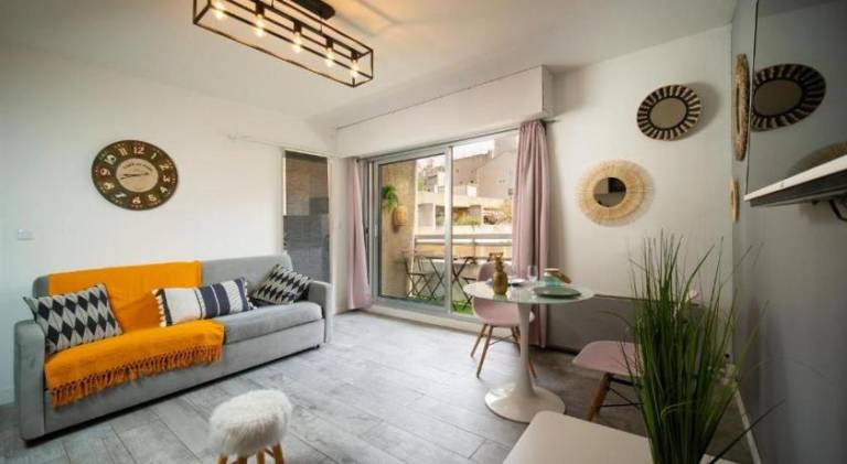 Appartement climatise tout equipe avec balcon au cœur de Marseille — photo 2