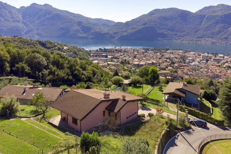 Villa  Mandello del Lario