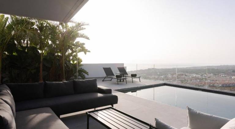 Vacation home with pool in Adeje