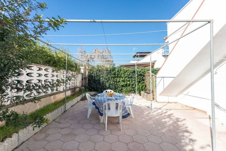 Villa with garden & barbecue | Garden view — photo 4
