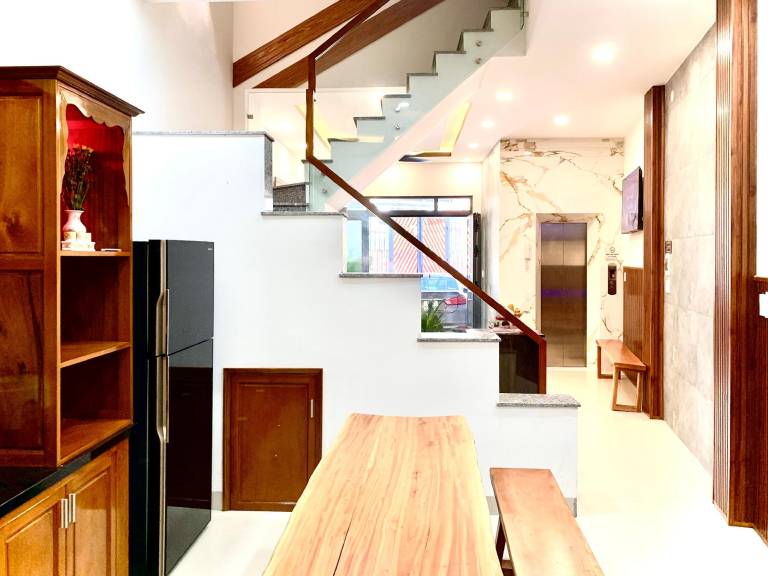 House with barbecue — photo 3