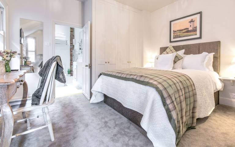 Accommodation Walton-on-Thames