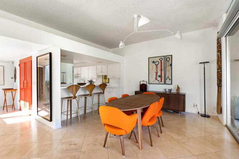 Mid-Mod Krisel Getaway Walkable on El Paseo — photo 5