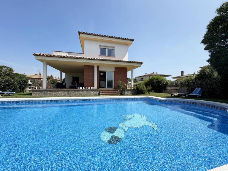 458 m² Villa