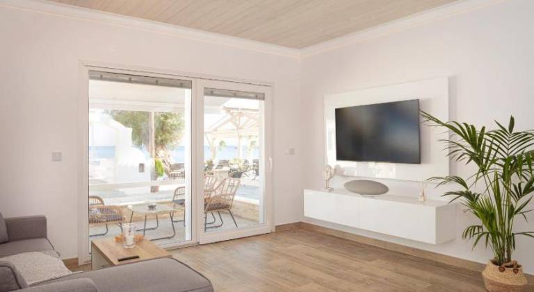 ETHOS Luxury Home - Seaview Villa with Hot-Tub! — photo 2