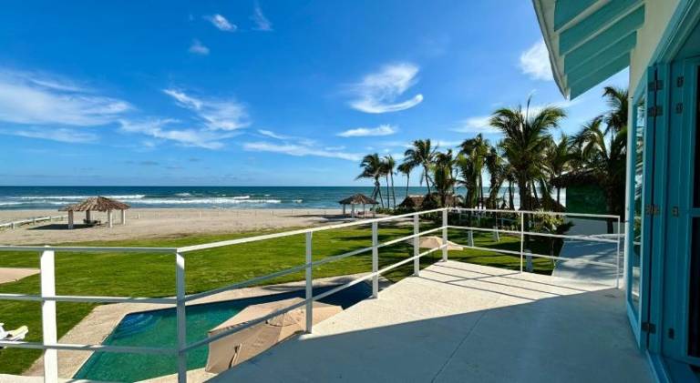 Serviced apartment with pool, terrace & yard | Dogs allowed in Acapulco
