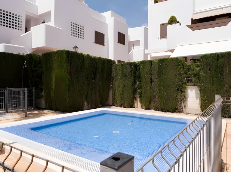 Holiday apartment with heated pool, garden & jacuzzi | Sea view — photo 2