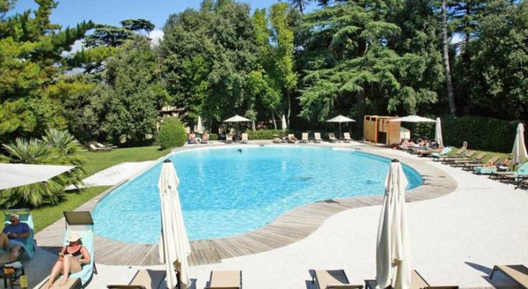 Rental apartment with pool — photo 2