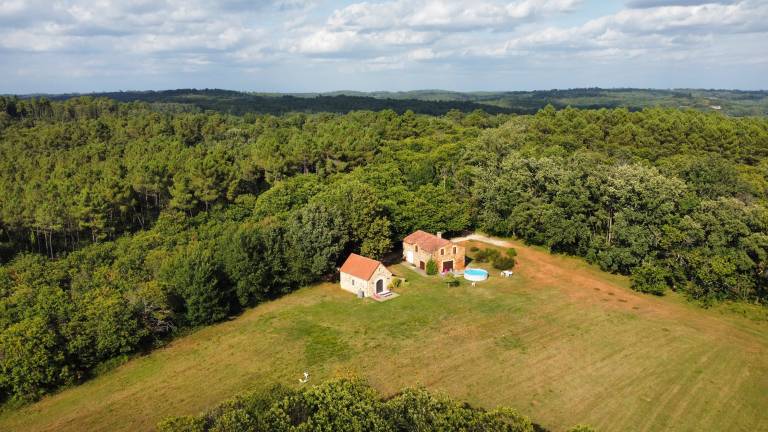 Vacation home with garden, barbecue & private pool — photo 2