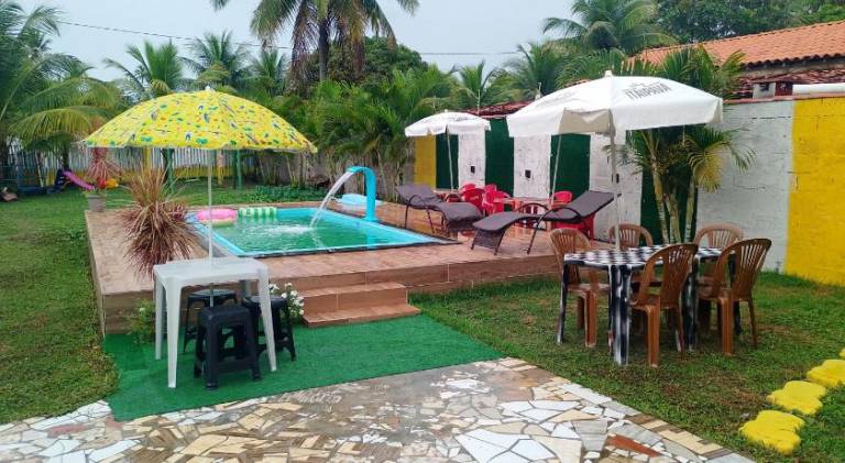 House with pool — photo 3