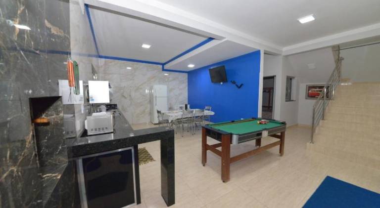House with pool — photo 2