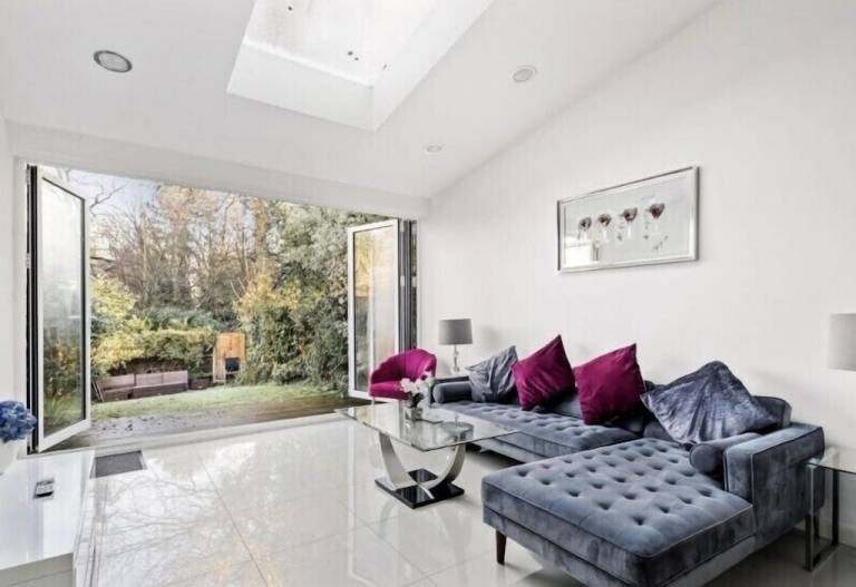House Weybridge