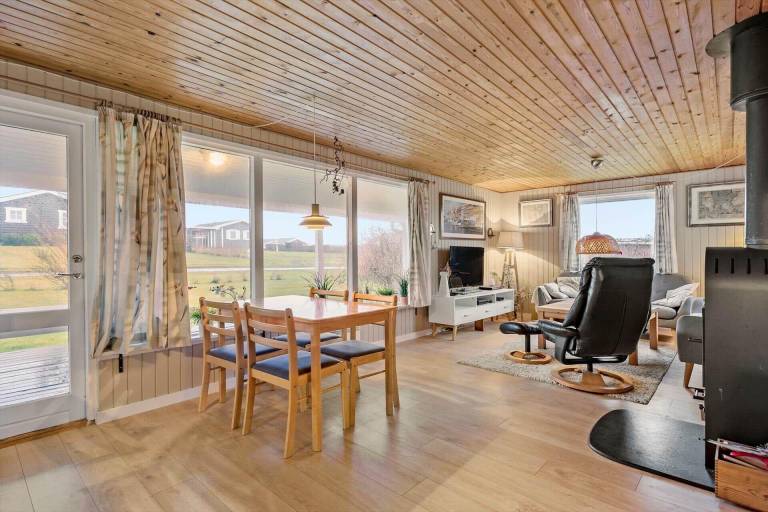 Vacation home with barbecue & terrace — photo 3