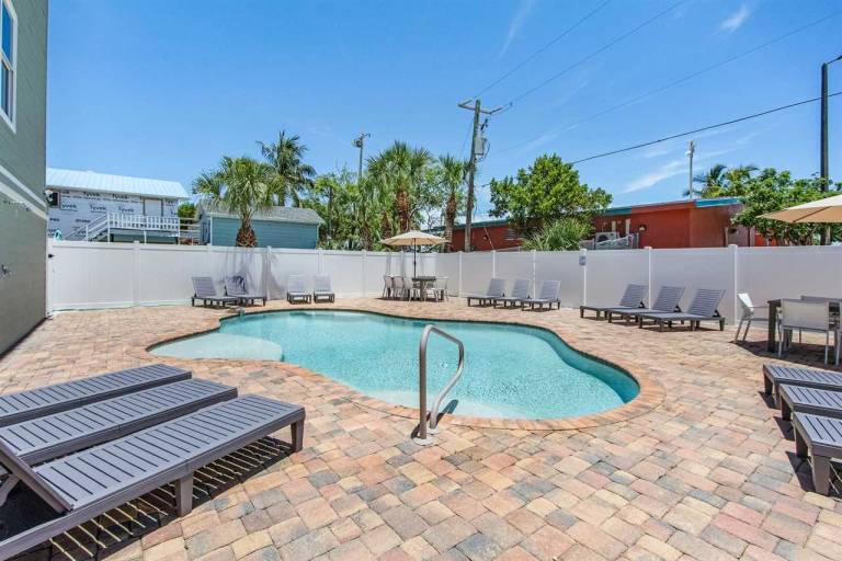 Fully equipped house with terrace, private pool & BBQ | Close to the beach | Pets allowed — photo 2