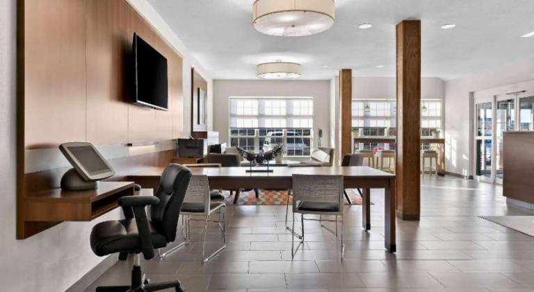 Microtel Inn and Suites by Wyndham Sweetwater — photo 3