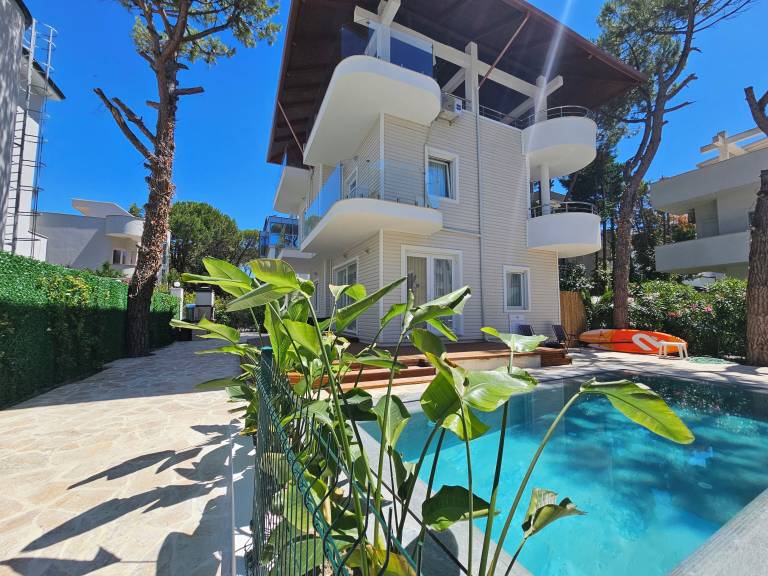 Villa Golem