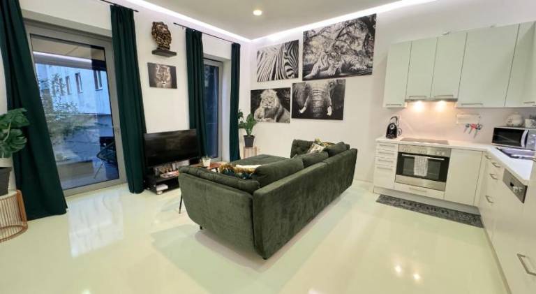 Holiday apartment with jacuzzi & sauna — photo 2