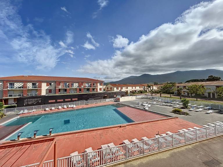 Holiday apartment with pool — photo 2