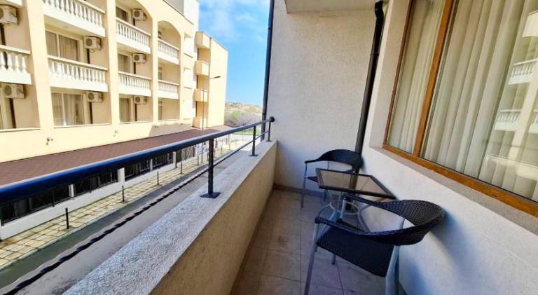 Rental apartment with yard, patio & private pool | Beach nearby | Dogs allowed — photo 4
