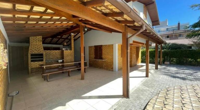 House with pool | Beach nearby | Pet-friendly — photo 5