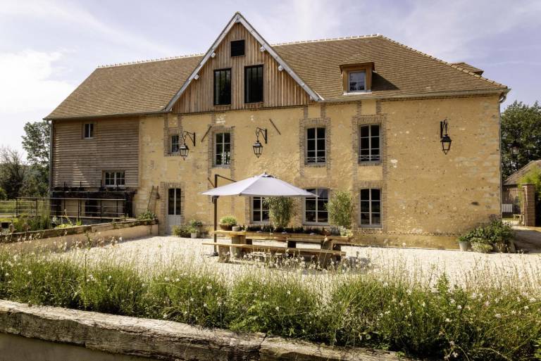Gite with garden, barbecue & patio — photo 3