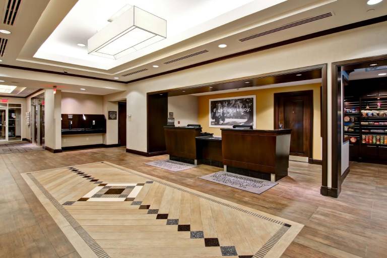 Hampton Inn by Hilton Toronto Airport Corporate Centre — photo 4