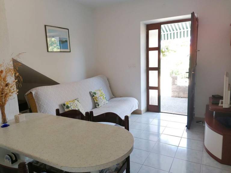 Holiday apartment with barbeque | Sea view — photo 3