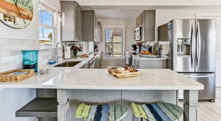 Dukes Beach House - Oceanfront - Huge Deck - Breathtaking Views in Fernandina Beach, FL