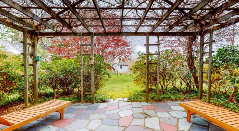 Lovely vacation home | Pets allowed in West Yarmouth, MA