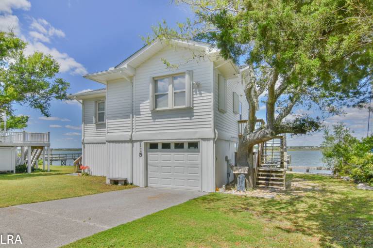 House Topsail Beach